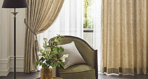 ベルベット素材のドレープカーテンアンティーク非遮光オーダー