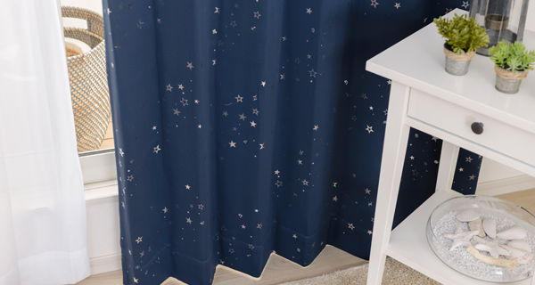 珍しくカーテン　insに人気カーテン　可愛くて、特別カーテン Amazon｜姫系 遮光カーテン 可愛い 星 ベージュ カーテン 遮光