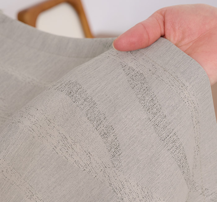 大人モダンなウェーブ柄が美しいジャガード織の1級遮光カーテン ソワン（D-1193）