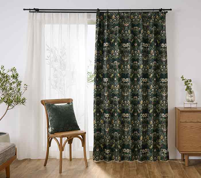 小鳥や草花のモチーフをジャガード織で表現した1級遮光カーテン フォーゲル（D-1193）