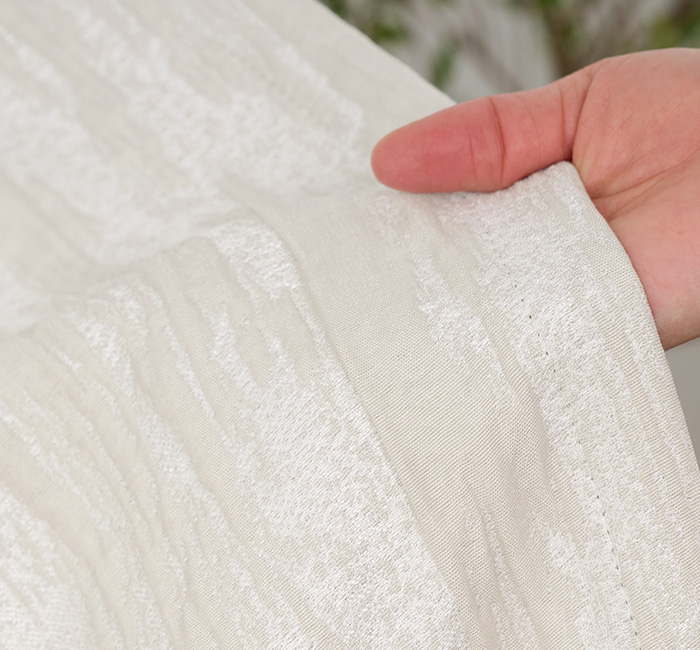 大人モダンな空間にクラッシュ加工がおしゃれな3級遮光カーテン オルジェ 裏地付き（D-8001）