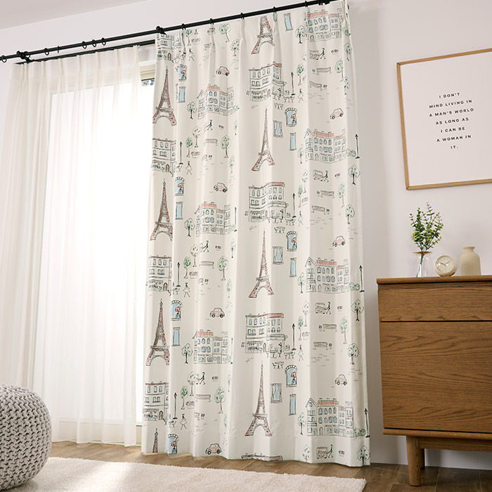 パリの街並みを描いたフェミニンな2級遮光カーテン パリの絵（D-8009）