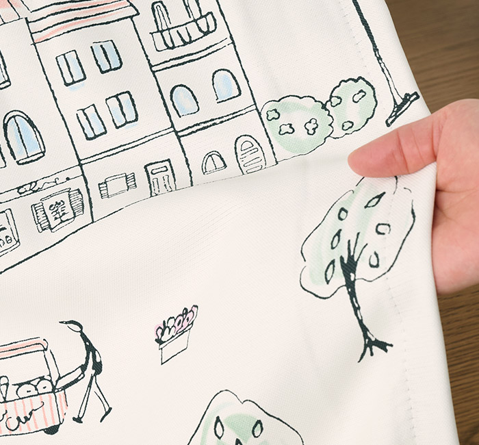 パリの街並みを描いたフェミニンな2級遮光カーテン パリの絵（D-8009）