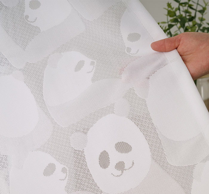 おしゃれなパンダ柄に癒されるレースカーテン レースパンダ（L-8209）