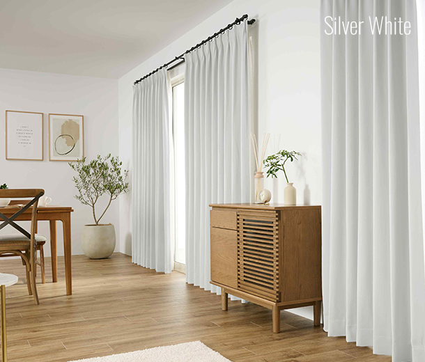 シルバーホワイト