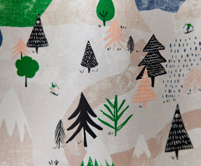 雪山をモチーフにした北欧風デザインの3級遮光カーテン　マウティ(D-1196)
