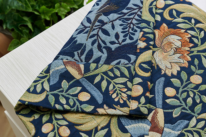 ジャガード織で細かな模様を表現した3級遮光カーテン　フロージュ