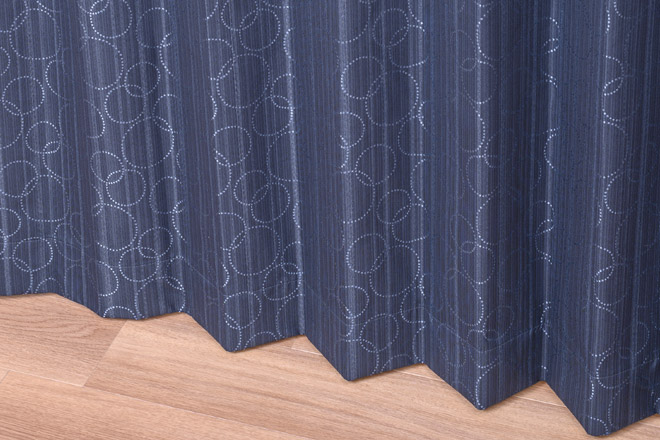 サークル柄がモダンなジャガード織遮光率100% 完全1級遮光カーテン 