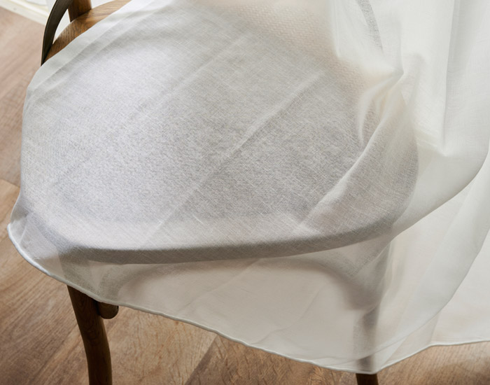 柔らかい質感が魅力の綿ガーゼ風レースカーテン　ネマン（L-1290）