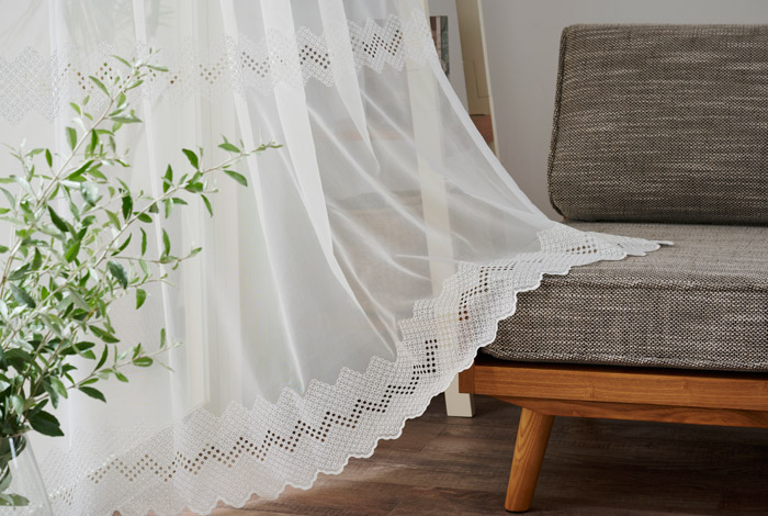 トルコ製レースカーテン シンプルな幾何柄風の刺繍がおしゃれなデザイン アイシー（L-8203）