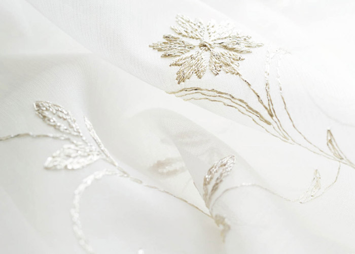 トルコ刺繍レースカーテン シャンパンゴールドの小花柄の刺繍が美しいパルフェ（L-8203）