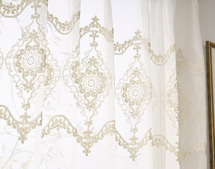 ゴージャスなダマスク柄が美しいトルコ刺繍カーテン エミネンス（L-8204）