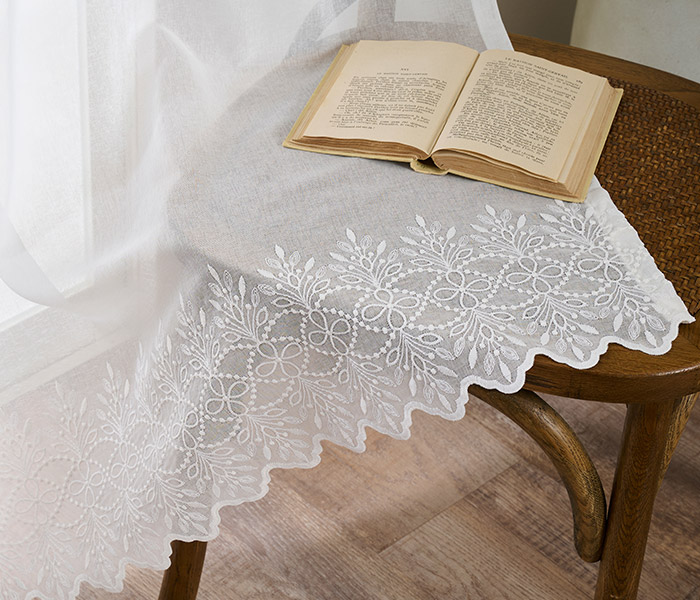 花や植物の上品な刺繍がおしゃれなトルコ刺繍レースカーテン　フィエルテ（L-8205)