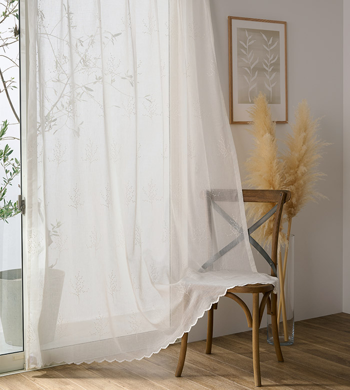 大人ナチュラルなインテリアに！木の柄がおしゃれなトルコ刺繍レースカーテン　ミーテ（L-8205)