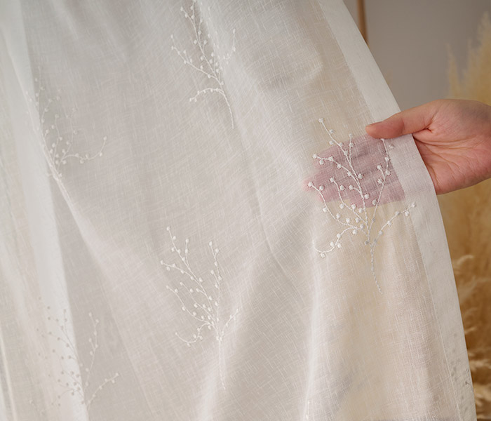 大人ナチュラルなインテリアに！木の柄がおしゃれなトルコ刺繍レースカーテン　ミーテ（L-8205)