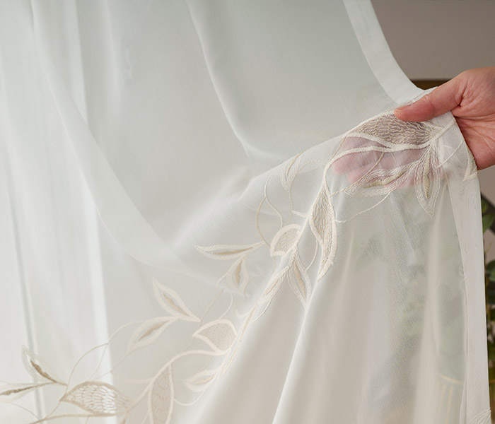 ナチュラルシャビーなリーフ柄がおしゃれなトルコ刺繍レースカーテン　ミルト（L-8205)