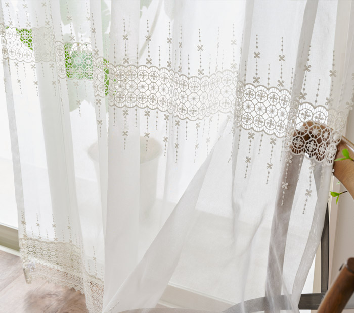 豪華でボリューム感のあるマクラメが美しいトルコ刺繍レースカーテン オーシュ（L-8205)